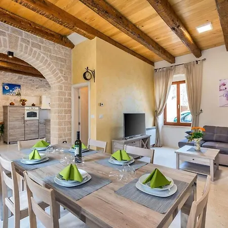 Сasa de vacaciones Genesis - Stadtvilla Istrien - Mit Privatem, Beheizbaren Infinity Pool Und Olivengarten *