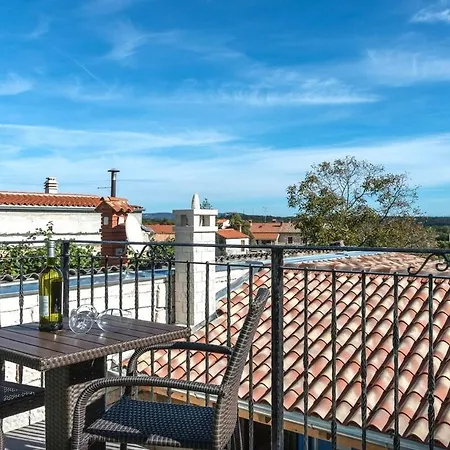 Genesis - Stadtvilla Istrien - Mit Privatem, Beheizbaren Infinity Pool Und Olivengarten Marčana