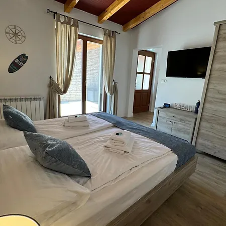 Genesis - Stadtvilla Istrien - Mit Privatem, Beheizbaren Infinity Pool Und Olivengarten Сasa de vacaciones Marčana