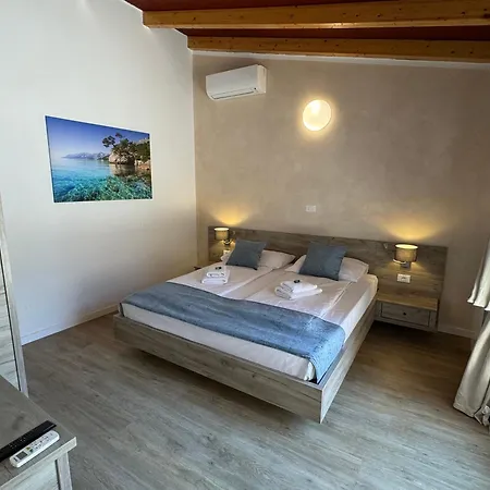 Сasa de vacaciones Genesis - Stadtvilla Istrien - Mit Privatem, Beheizbaren Infinity Pool Und Olivengarten Marčana